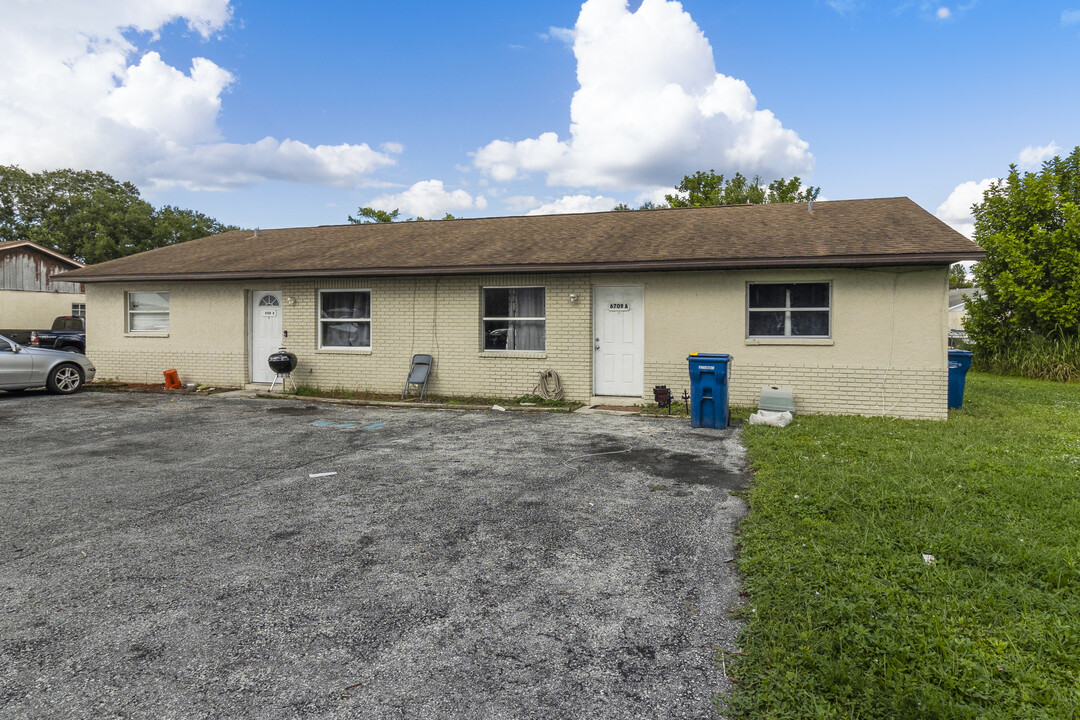 205 Granada Blvd in North Port, FL - Building Photo