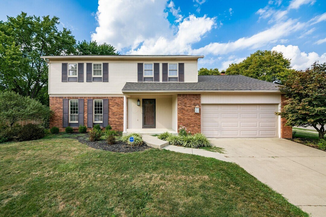 1032 Kirk Ave in Worthington, OH - Building Photo