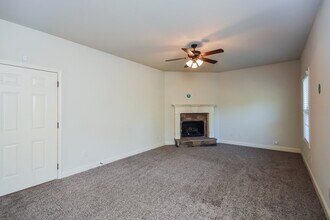 590 Roland Manor Dr in Dacula, GA - Building Photo - Building Photo