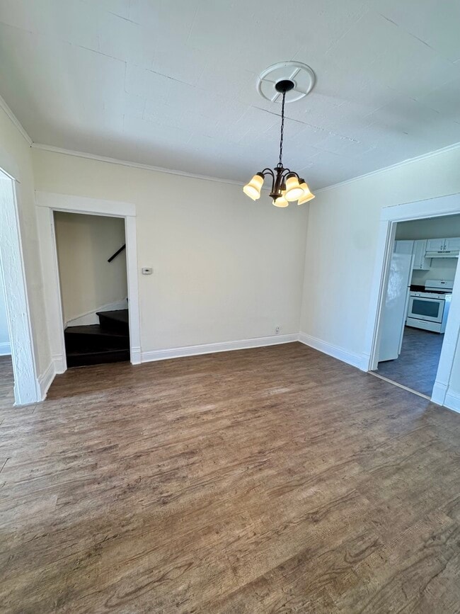 906 Charlotte St in Davenport, IA - Building Photo - Building Photo