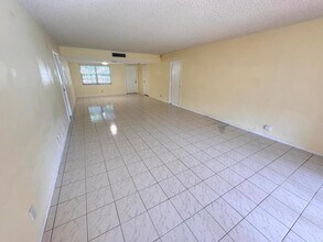 901 Cypress Terrace in Pompano Beach, FL - Building Photo - Building Photo