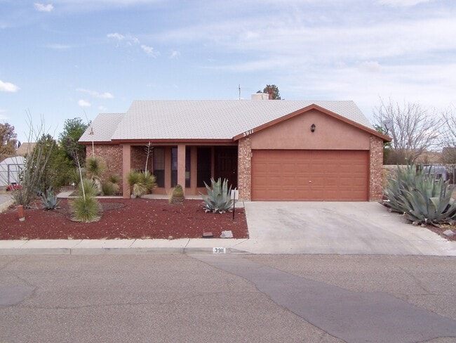 3911 Crystal Pl in Las Cruces, NM - Building Photo - Building Photo