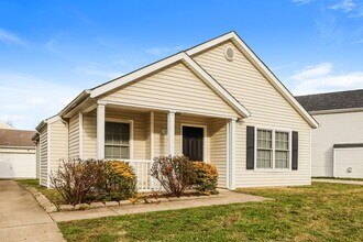 6321 Maravian Dr in Louisville, KY - Building Photo - Building Photo