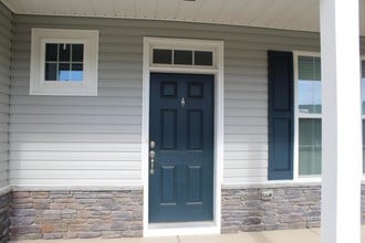 648 Stonebriar Ave in Raeford, NC - Building Photo - Building Photo
