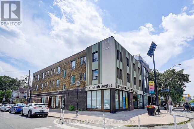 240-240 Durie St in Toronto, ON - Building Photo - Building Photo