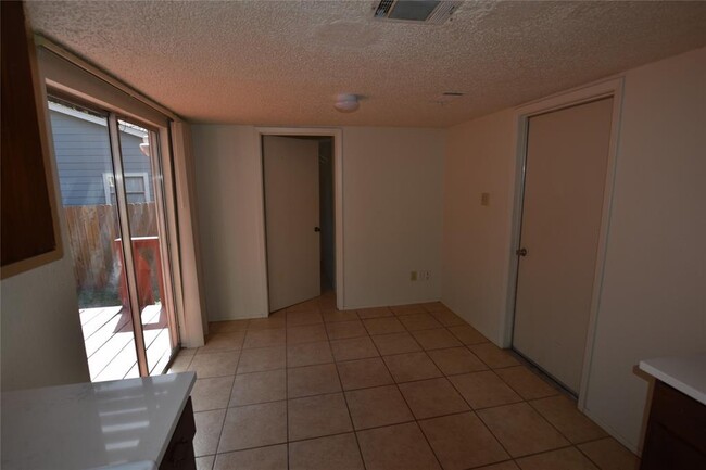 7703 Islander Dr in Austin, TX - Building Photo - Building Photo