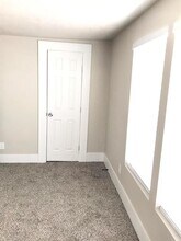 214 W Republic St in Baytown, TX - Building Photo - Building Photo