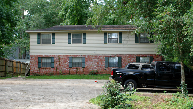 2203 Claremont Ln in Tallahassee, FL - Building Photo - Building Photo