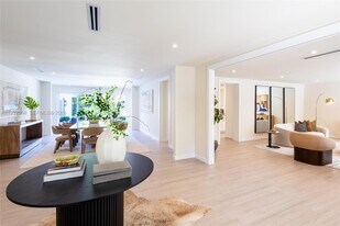 4520 Sabal Palm Rd in Miami, FL - Building Photo