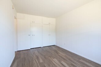 3031 Luna Ave-Unit -3031 in San Diego, CA - Building Photo - Building Photo