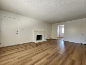 1051 King St in Santa Rosa, CA - Building Photo - Building Photo