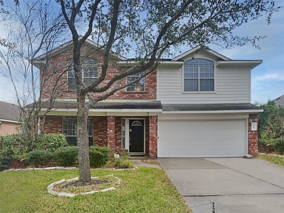 1913 Plum Falls Ln in Pearland, TX - Building Photo