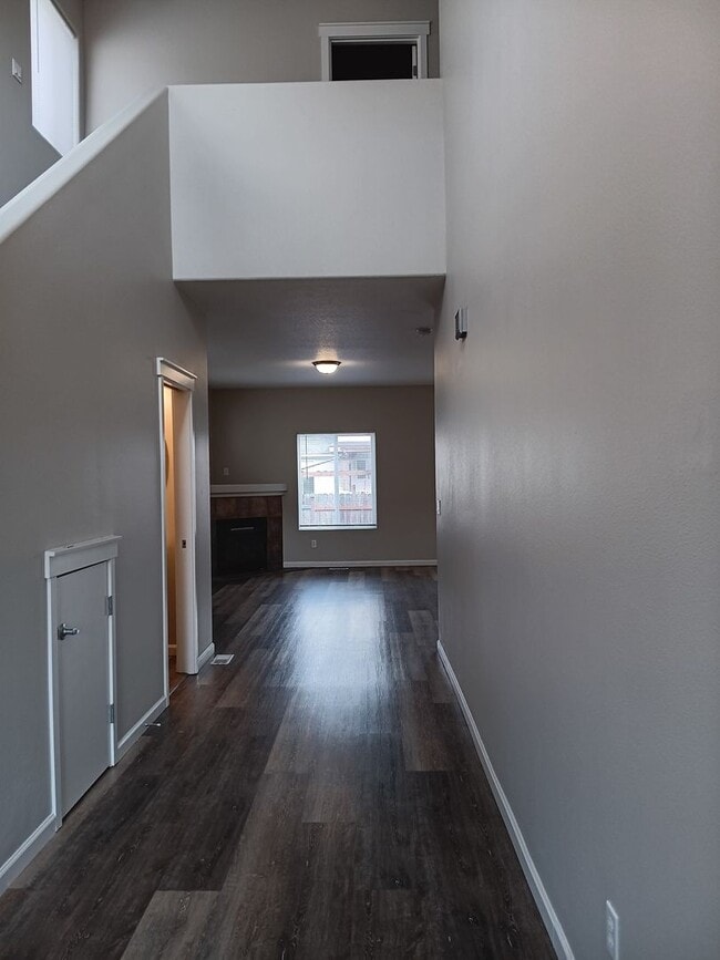 652 Jasmine Cir in Independence, OR - Building Photo - Building Photo