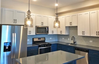 New Bridge Crossing in River Edge, NJ - Building Photo - Building Photo