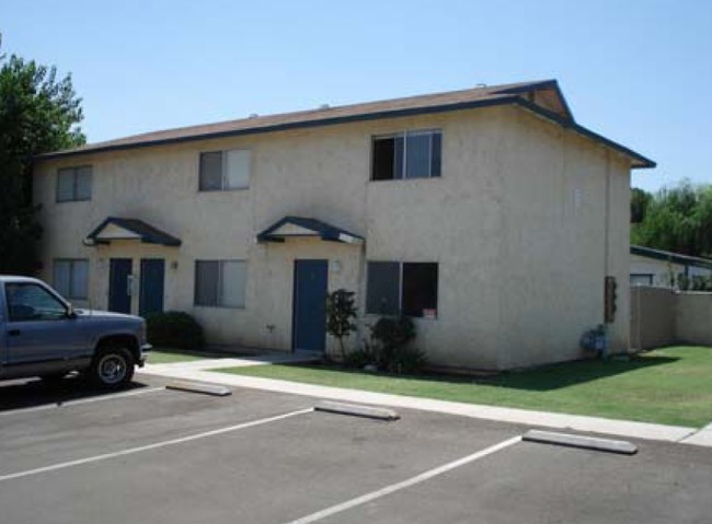 501 Pacheco Rd in Bakersfield, CA - Building Photo - Building Photo