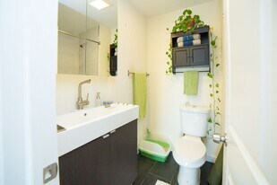 3006 W Girard Ave in Philadelphia, PA - Building Photo