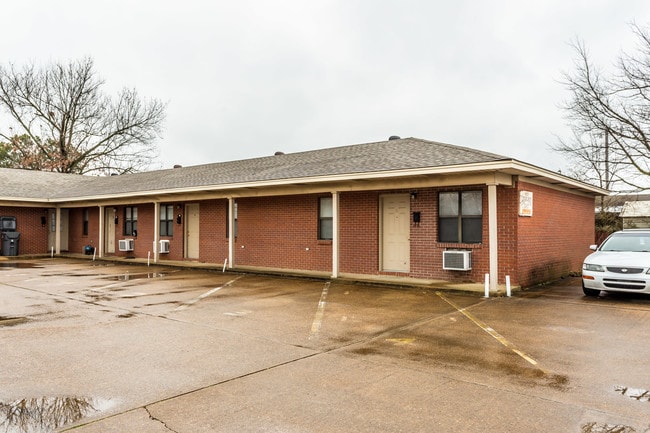 4405 E Highland Dr in Jonesboro, AR - Foto de edificio - Building Photo