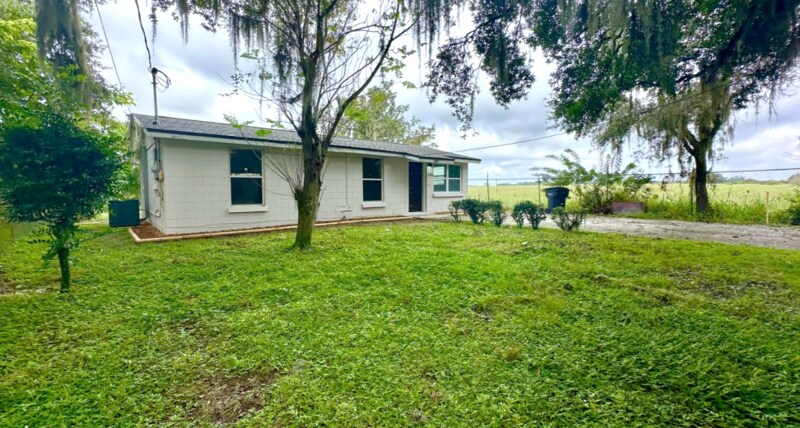 235 W Northside Dr in Lake Wales, FL - Building Photo