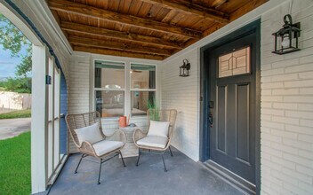 5312 Jefferson St in Houston, TX - Foto de edificio - Building Photo