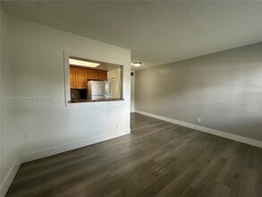 3660 NE 11th Ave in Oakland Park, FL - Building Photo - Building Photo