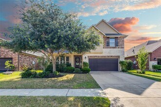 1610 Golden Taylor Dr in Pearland, TX - Building Photo - Building Photo