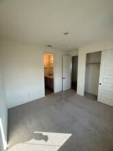 402 Broadstone Ct in Los Banos, CA - Building Photo - Building Photo