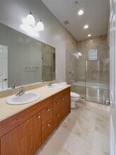 2339 Vintage Dr in Lighthouse Point, FL - Foto de edificio - Building Photo