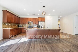 1735 Avenida Regina in San Marcos, CA - Building Photo - Building Photo