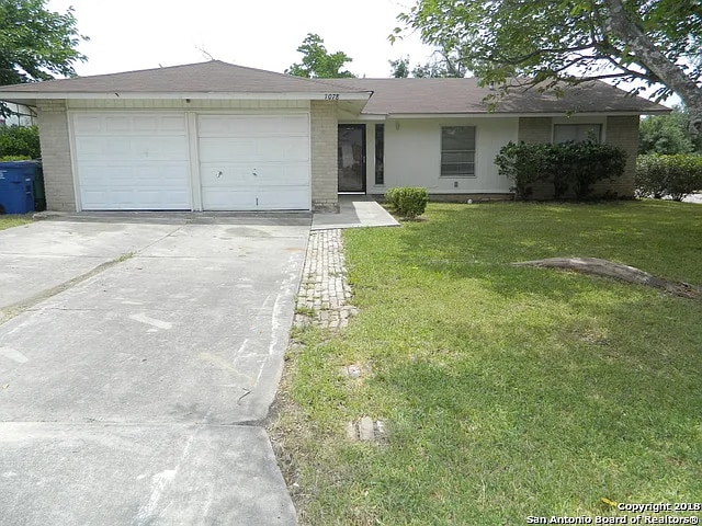 1078 Honey Tree St