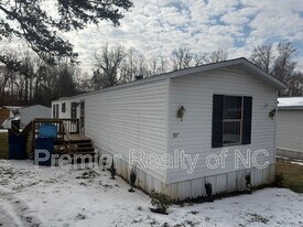 397 Deer Run Dr in Mocksville, NC - Building Photo