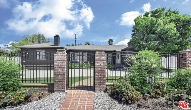 property at 23046 Leonora Dr