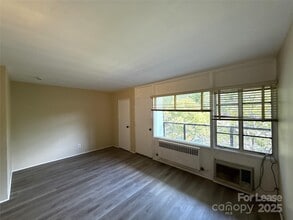 2126 E 7th St in Charlotte, NC - Building Photo - Building Photo