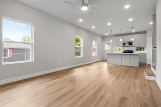 1222 E 33rd St in Houston, TX - Building Photo - Building Photo