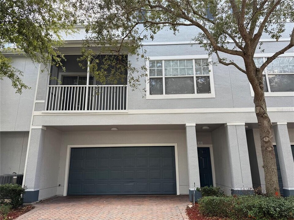 2586 Grand Central Pkwy in Orlando, FL - Building Photo