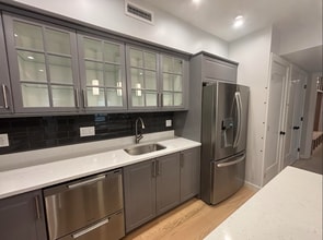 12 Aldersey St, Unit 2L in Somerville, MA - Foto de edificio - Building Photo