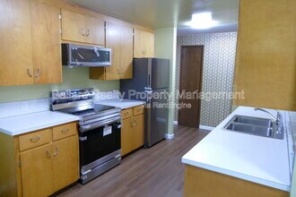 2127 N 160th St in Shoreline, WA - Building Photo - Building Photo