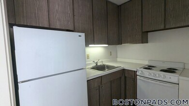 1455 Commonwealth Ave in Boston, MA - Building Photo - Building Photo