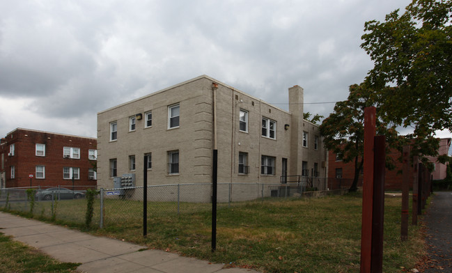 1001 16th St NE in Washington, DC - Foto de edificio - Building Photo