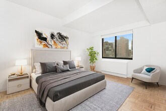 200 East 87th Street in New York, NY - Foto de edificio - Interior Photo