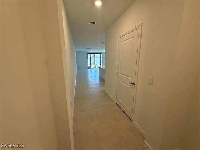 27857 Solis Grande Dr in Bonita Springs, FL - Foto de edificio - Building Photo