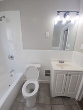 23 Elmwood Ave in Bridgeport, CT - Building Photo - Building Photo