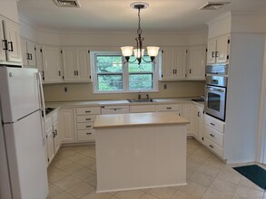 294 South Ave in New Canaan, CT - Building Photo - Building Photo