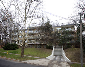 159-221 Russell Hill Rd in Toronto, ON - Building Photo - Building Photo