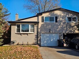 1535 E Jane Ave in Arlington Heights, IL - Building Photo