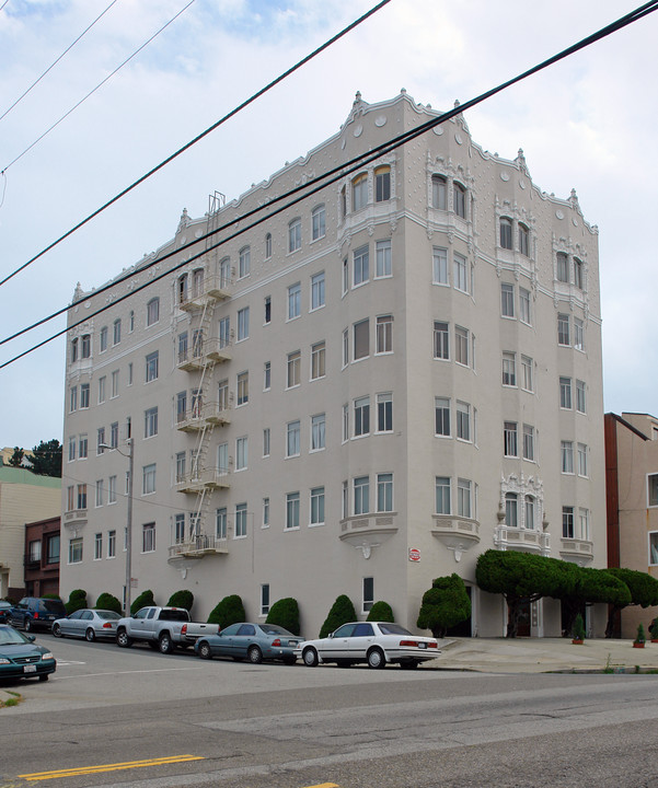 250 Point Lobos Ave in San Francisco, CA - Building Photo