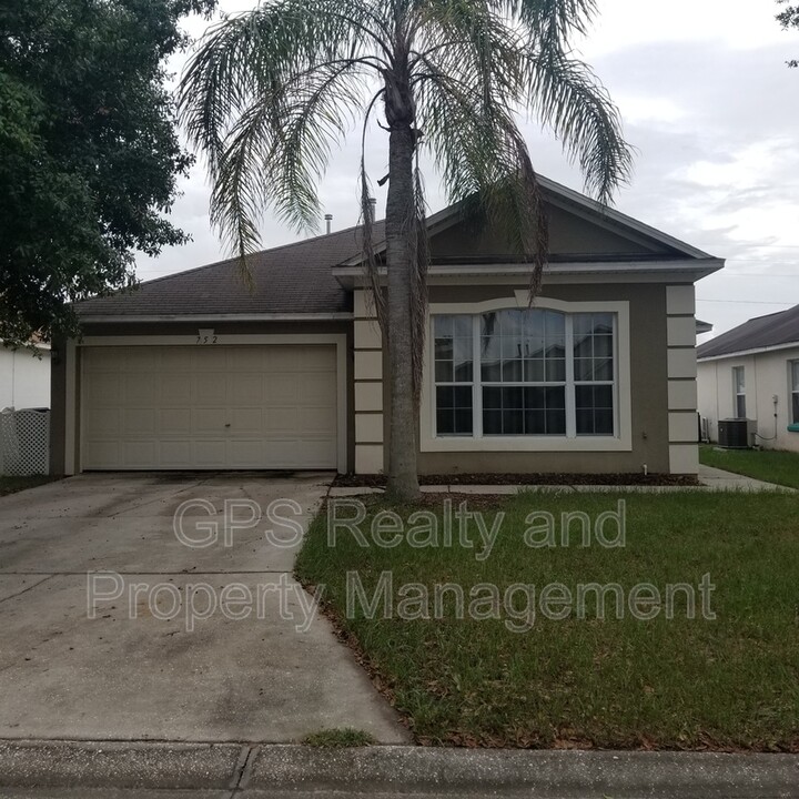 752 Sonja Cir in Davenport, FL - Building Photo