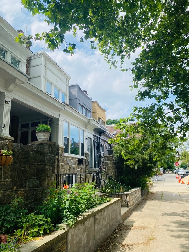 property at 882 Corinthian Ave