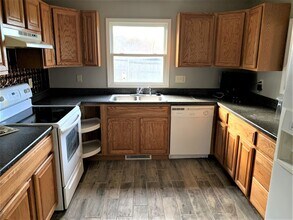 1805 Indian Ridge Rd in Johnson City, TN - Building Photo - Building Photo