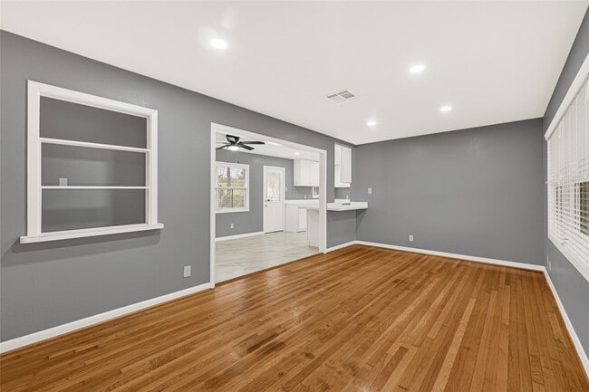 property at 1853 Huge Oaks St