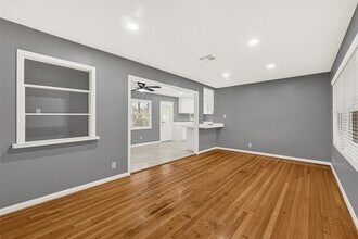 1853 Huge Oaks St in Houston, TX - Building Photo - Building Photo